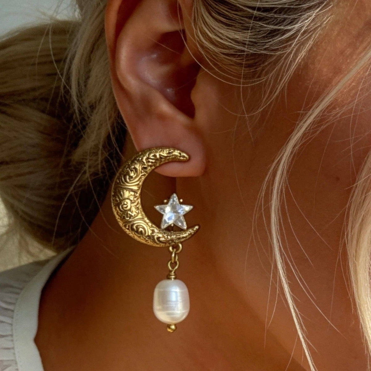 AureaJewelry - Vintage Moon Star Pearl Drop Earrings