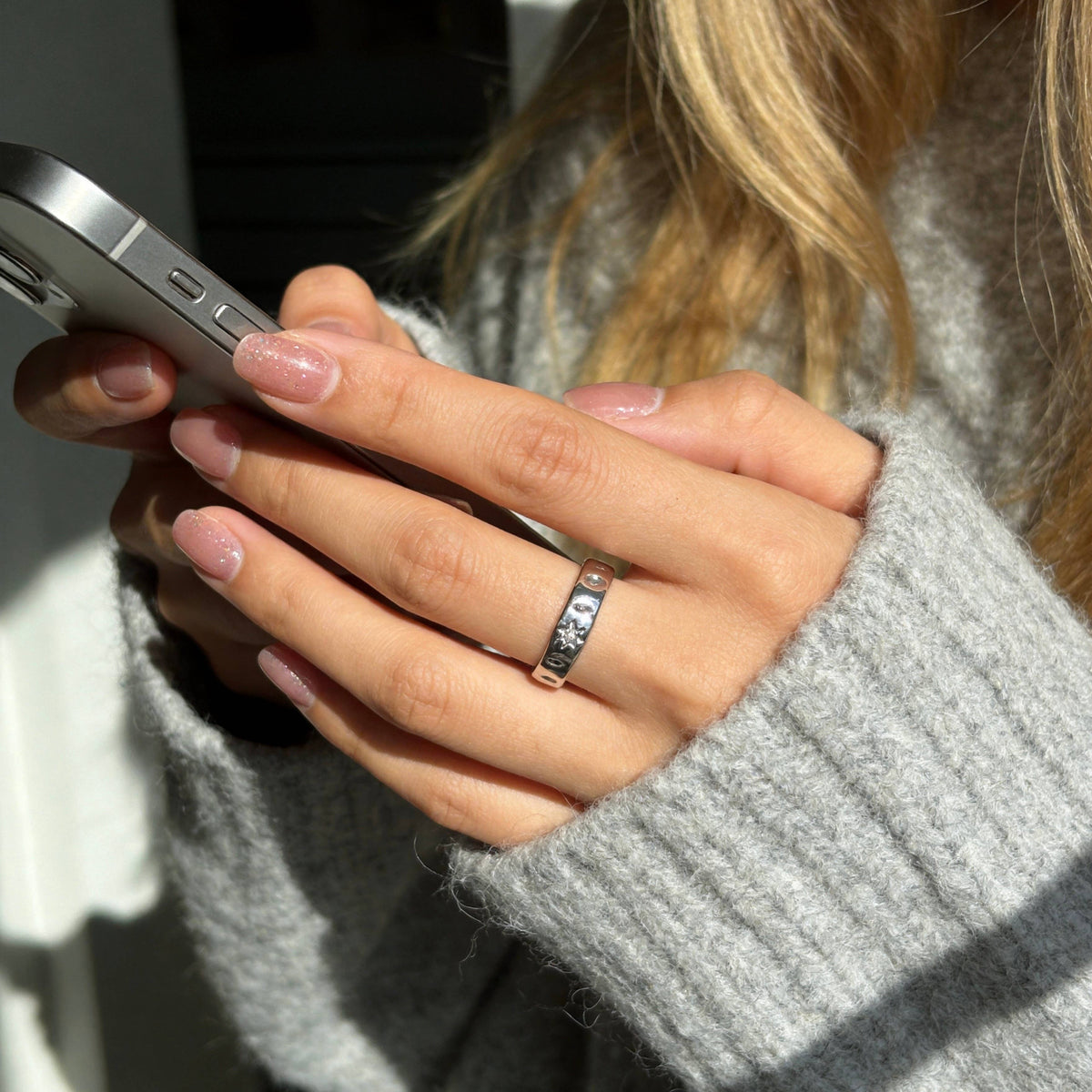 AureaJewelry - Star Engraved Celestial Ring