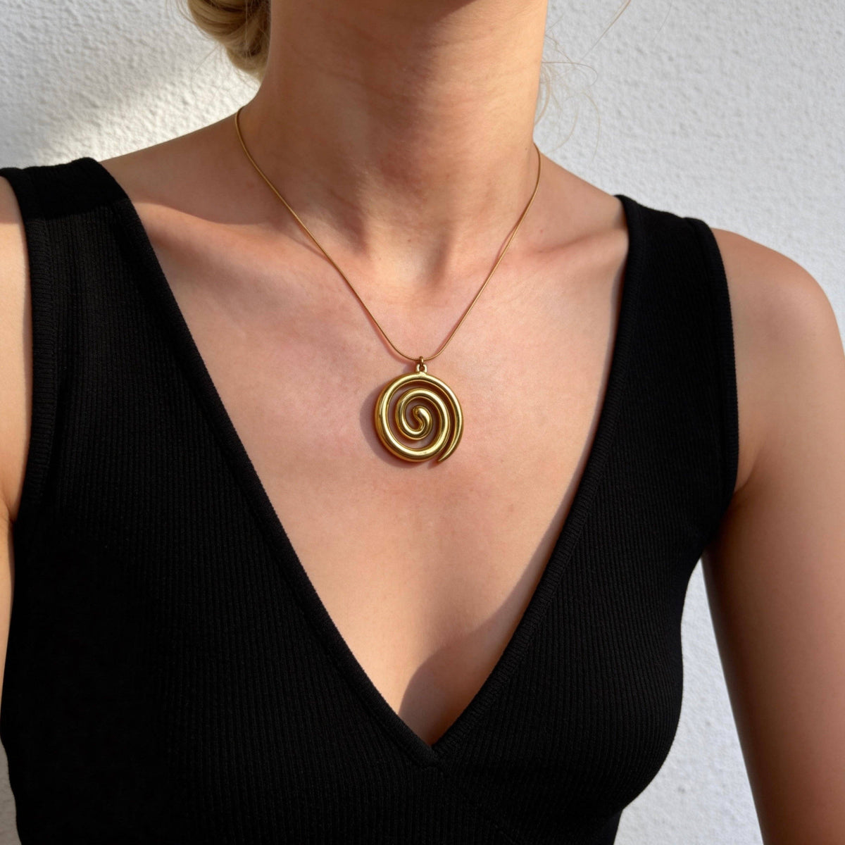 AureaJewelry - Gold Spiral Pendant Necklace