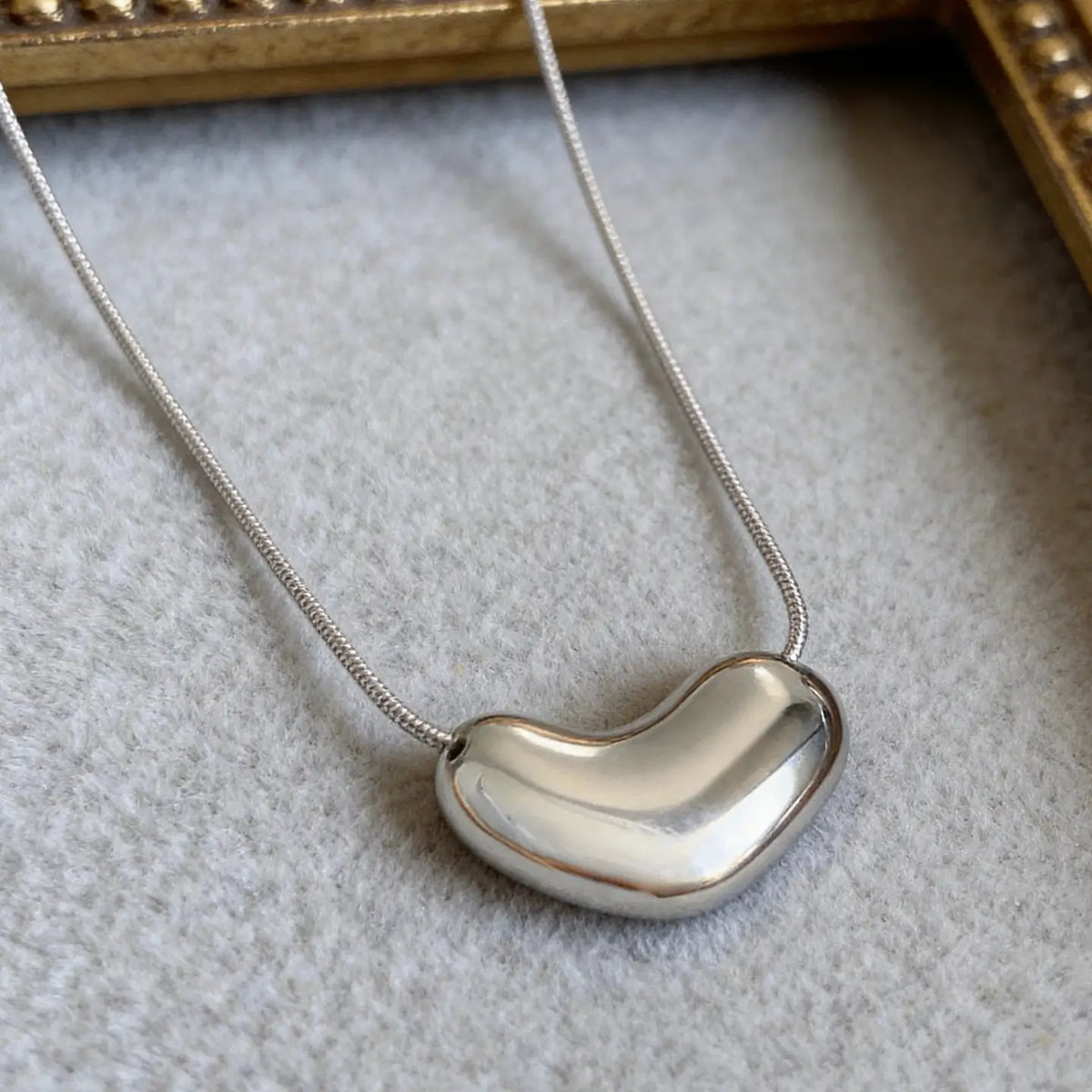 AureaJewelry - Bean Pendant Necklace